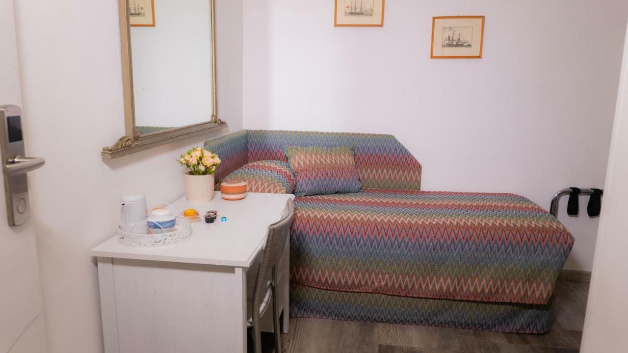 Aleandre Bed and Breakfast Foggia Buitenkant foto